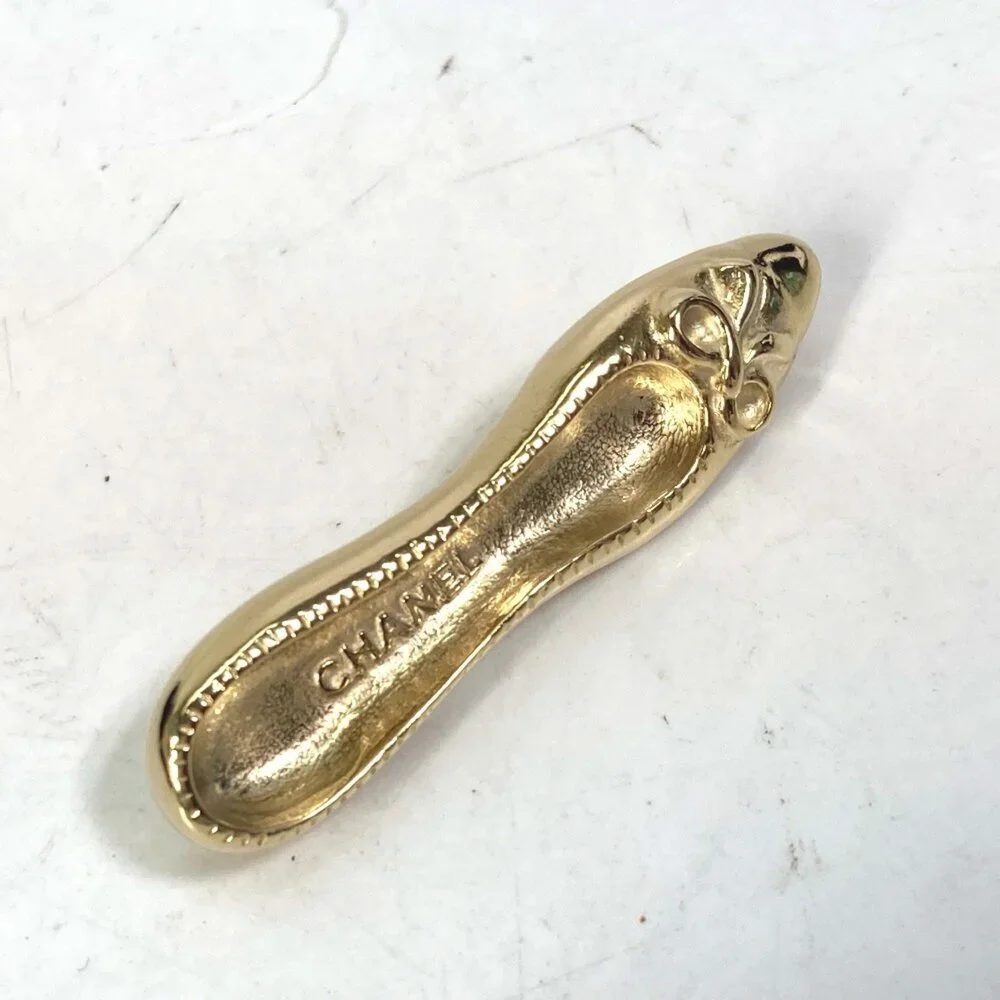 CHANEL Authentic Gold Brooch - Picture 6 of 11